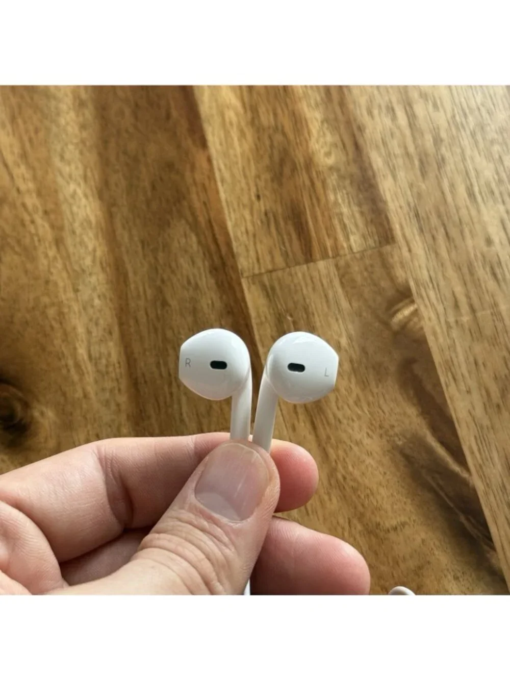 OEM Apple iPhone Wired Earpods Earphones Earbuds Lightning Authentic Retro Tech